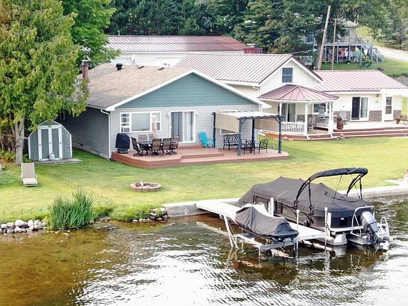 3rd image of 10866 Stevens Ln