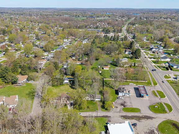 3rd image of 2244 Hammerslea Rd