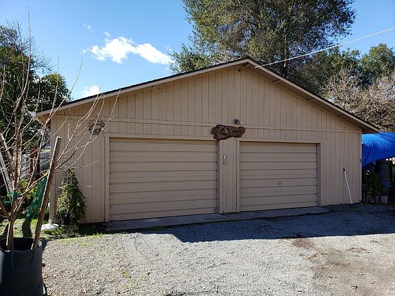 4th image of 14835 Columbet Ave
