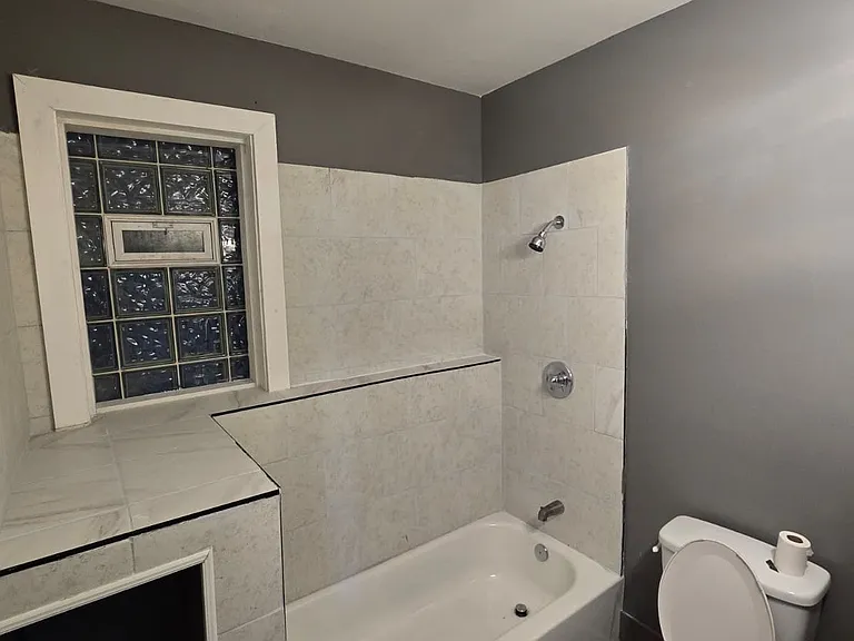 346 N Laramie Ave #2S — Photo 12