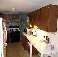 4th image of 102 Bedford St