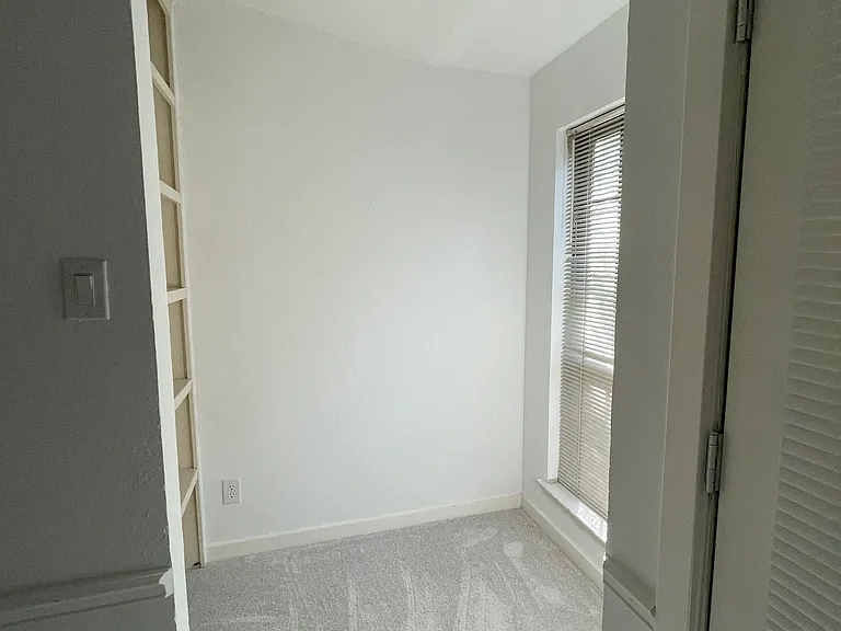 14333 Preston Rd #402 — Photo 13
