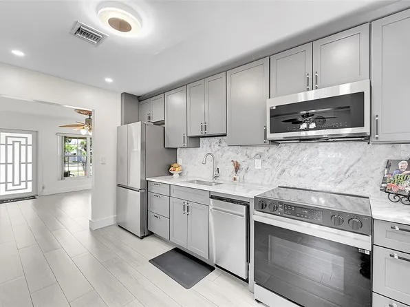 230 NW 52nd Court, Fort Lauderdale, FL 33309