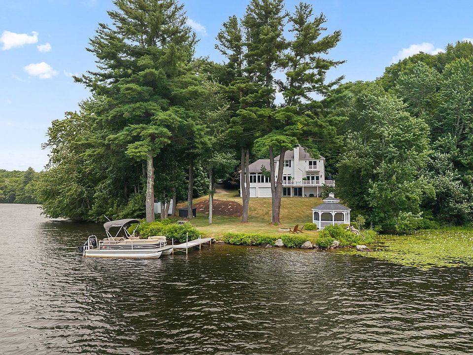 1st image of 14 Demond Pond Row