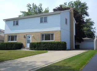 366 N Vista Ave, Lombard, IL 60148