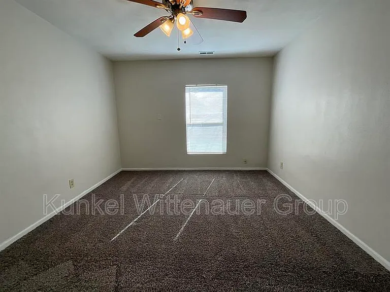 1807-2 Jamestown Rd — Photo 9