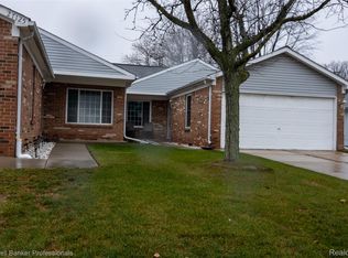 27127 Antonio Dr, Roseville, MI 48066