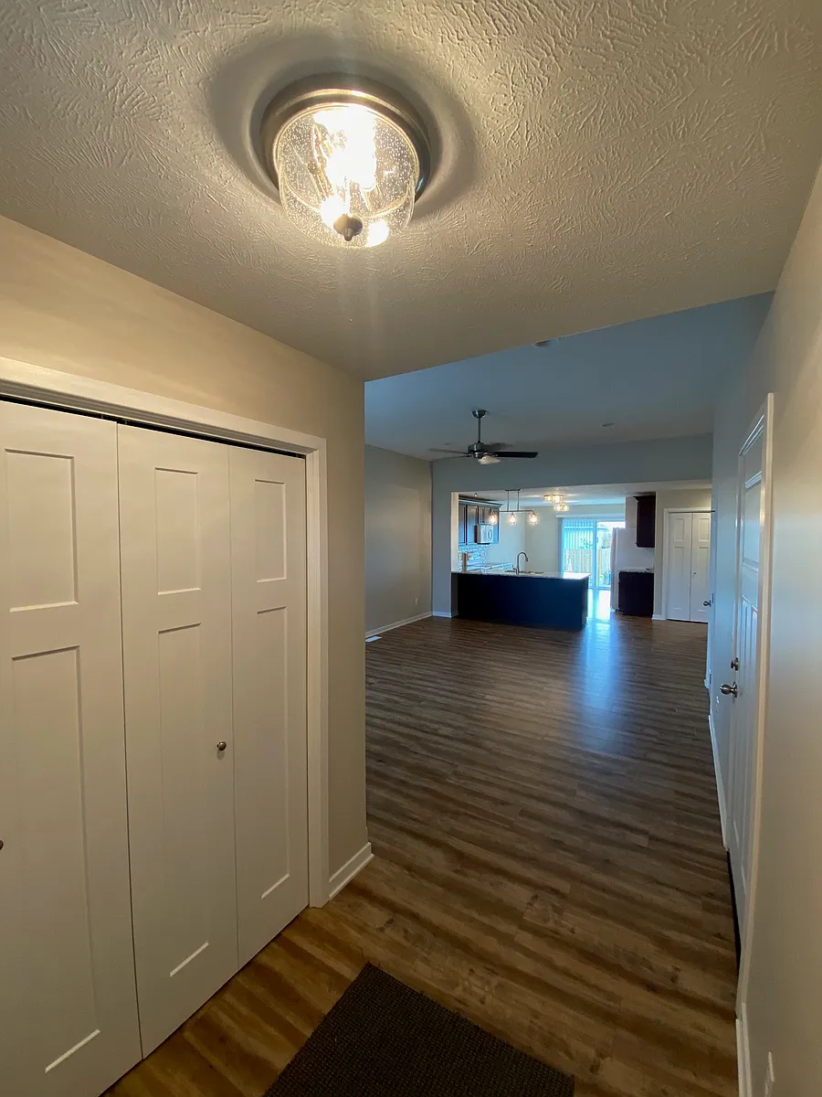 Building Photo - 978 Kate Ave #1