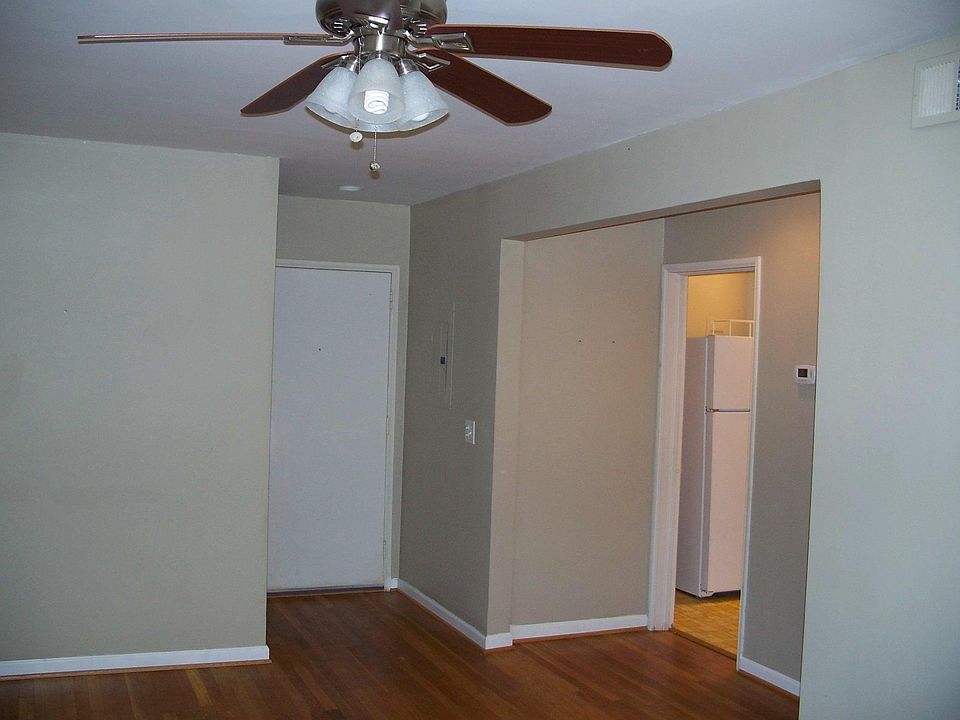 1st image of 100 Lewis Dr APT 20P