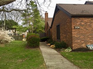 2124 Coach Rd N, Columbus, OH 43220