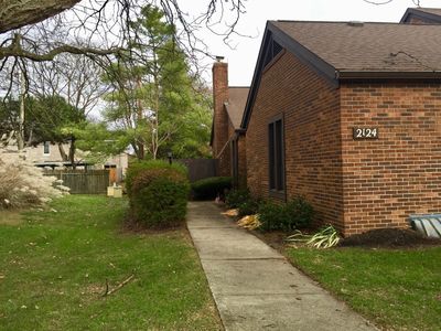 2124 Coach Rd N, Columbus, OH, 43220