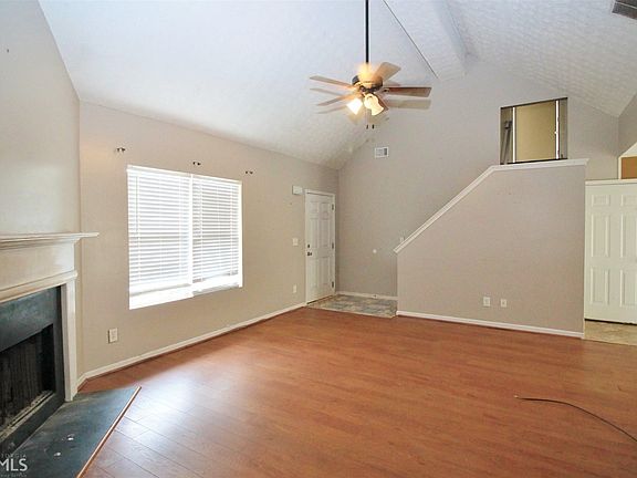 5th image of 716 Mossy Oak Dr