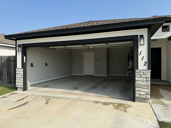 4th image of 112 Lucca Dr
