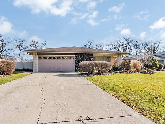 2nd image of 12437 Melvina Ave