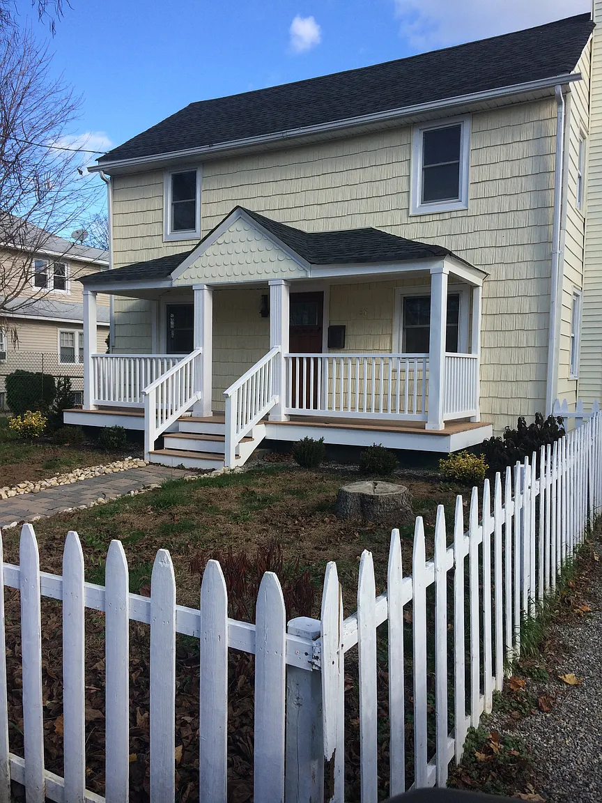 63 6th Ave photo 1