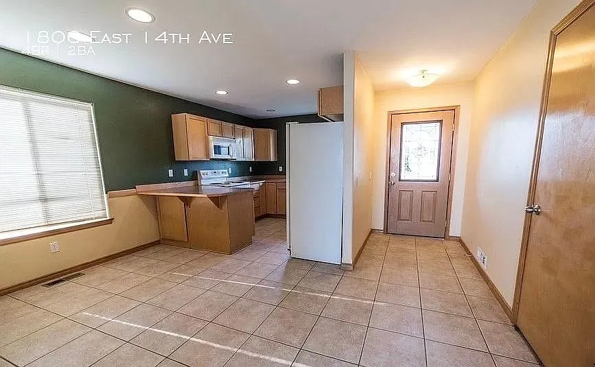 4 bed, 1640 sqft, $2,450 — Photo 4