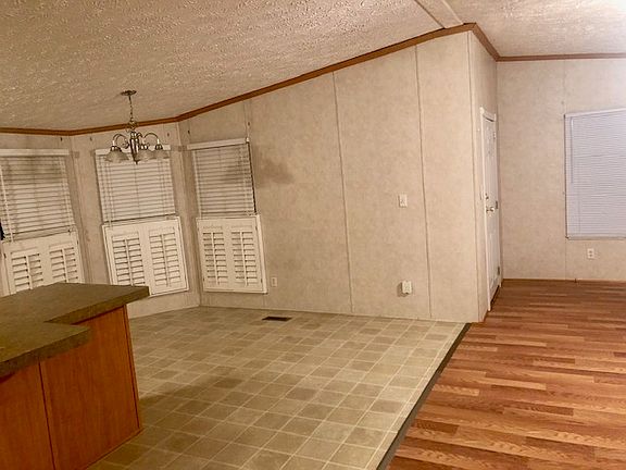 Dining room/living room