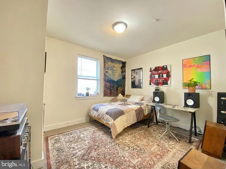 1622 W Jefferson St #1 — Photo 9