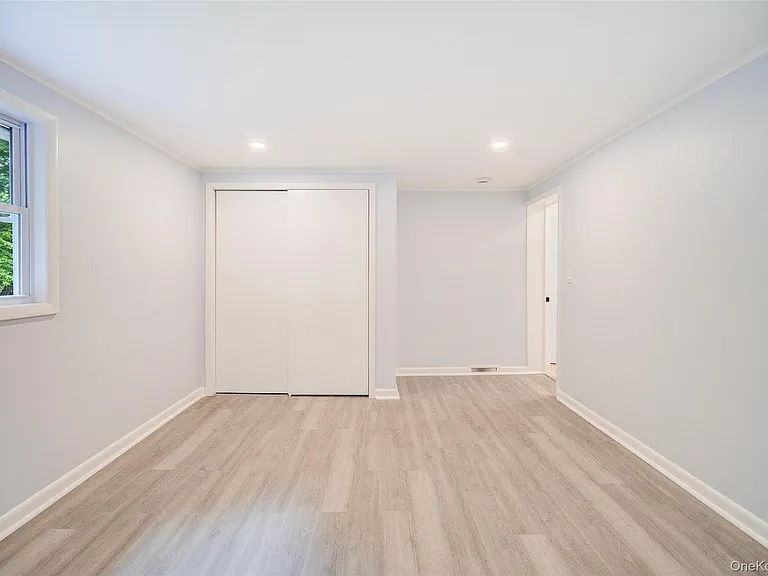 219 Benedict Rd — Photo 22