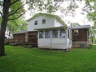 2nd image of 2341 Queen Mary Ln