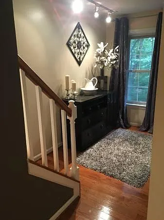 10508 Grosvenor Pl — Photo 11