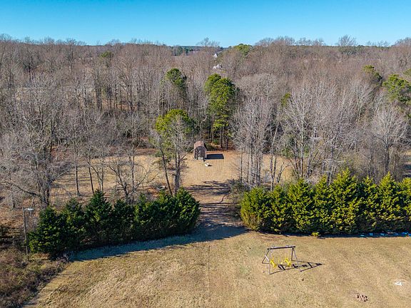 4th image of 4048 Bob Stroud Road