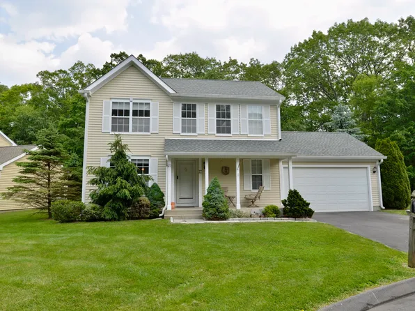 27 Indian Hill Road #27, Monroe, CT 06468