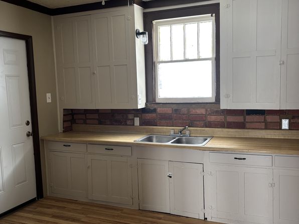 425 Wall Ave, Cambridge, OH 43725