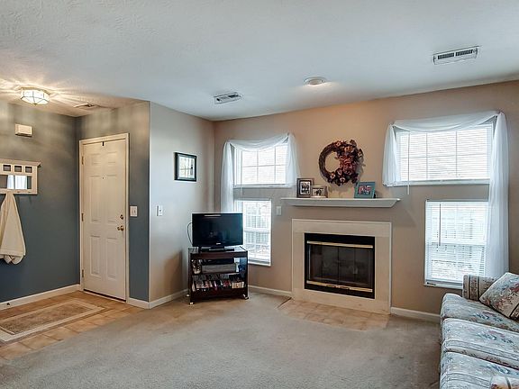 5th image of 2462 Warm Springs Dr