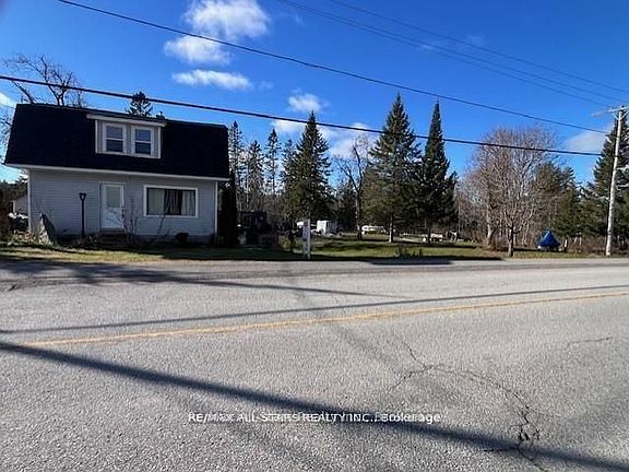 2nd image of 211 Burnt River Rd
