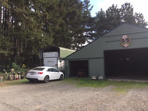 RV located side of Barn