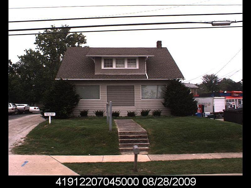 1st image of 614 S Sandusky St Floor 1