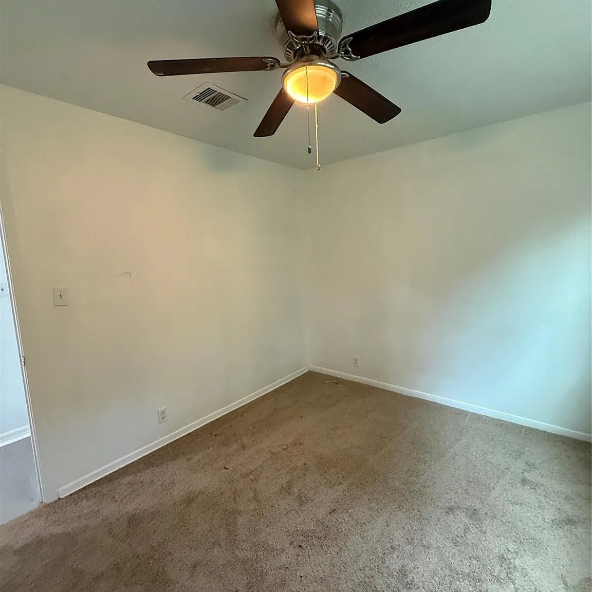 4 bed, 2.0 bath, 1500 sqft, $2,200 — Photo 4
