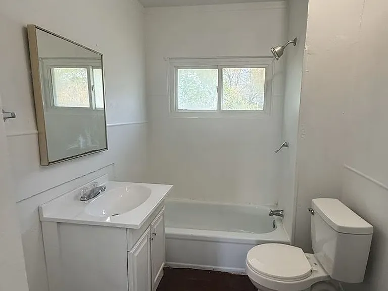 724 S Linden Ave — Photo 10