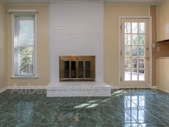 5th image of 1140 Brookwood Dr