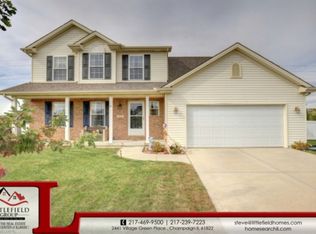 619 N Glover Ct, Saint Joseph, IL 61873