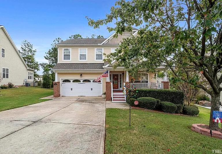 105 Clubhouse Dr — Photo 1