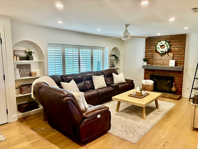 567 Woods Dr — Photo 3