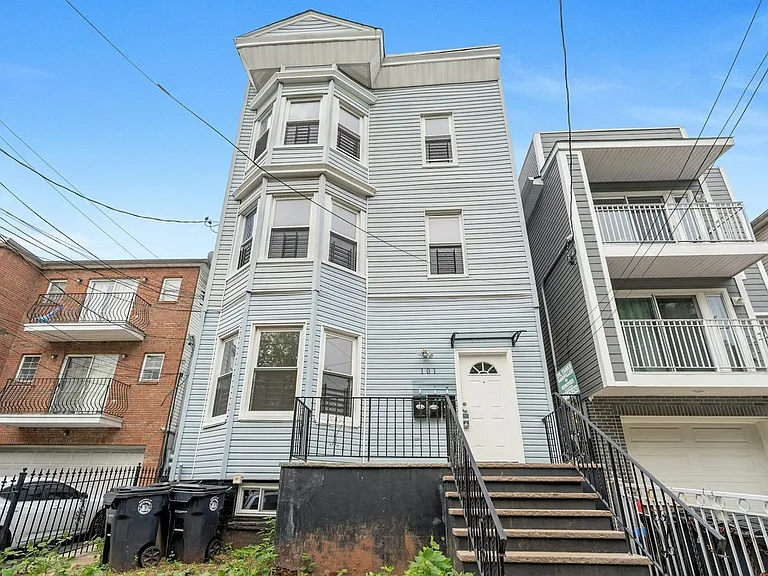 101 Hedden Ter #1 — Photo 1