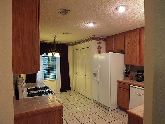 2nd image of 12424 Thompkins Dr