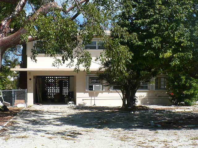 1st image of 162 N Coconut Palm Blvd
