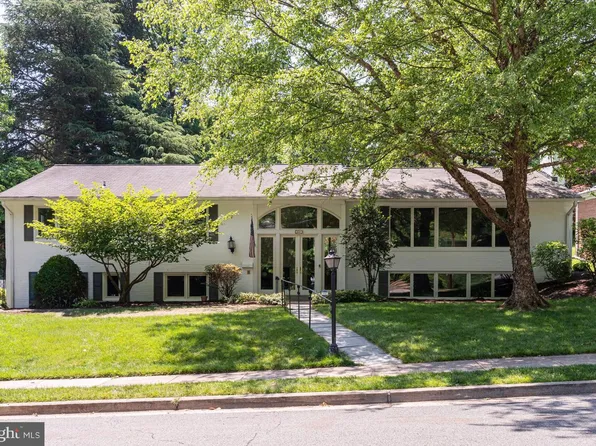 3636 38th St N, Arlington, VA 22207