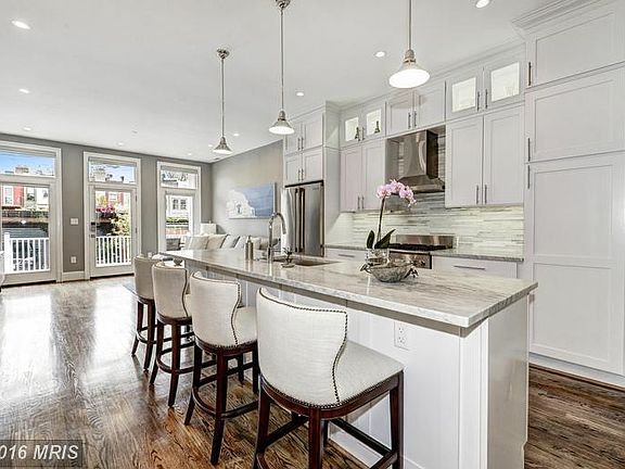 Breakfast Bar