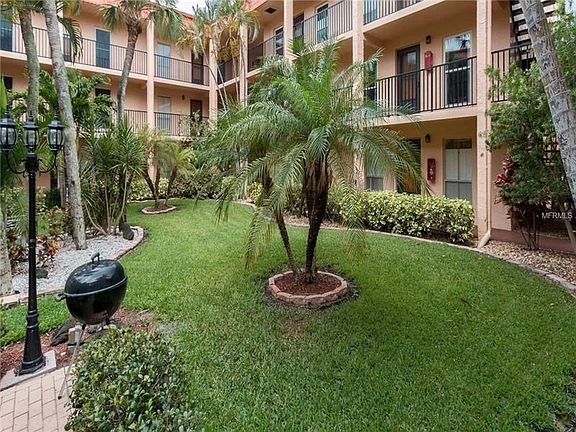 Impeccable gardens/grounds