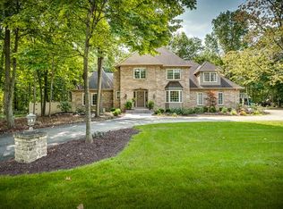 1013 Rollingwood Ln, Fort Wayne, IN 46845