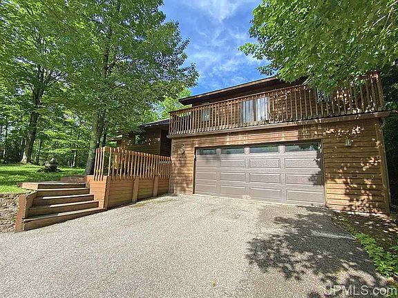 2nd image of 143 Hardwood Ln