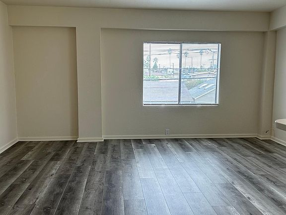 3rd image of 164 E Eagle St APT 4