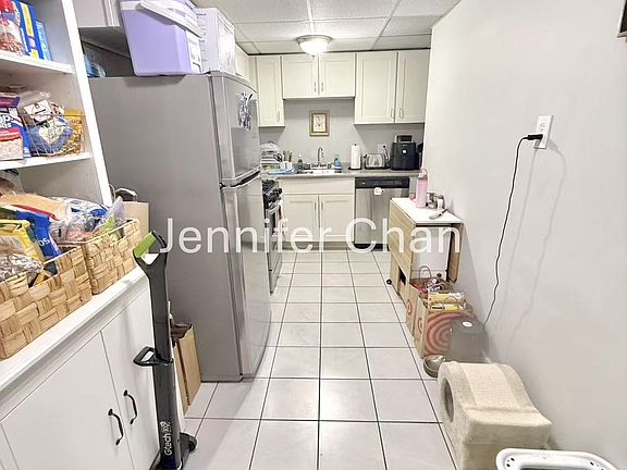 2nd image of 189 Chestnut Hill Ave APT 3