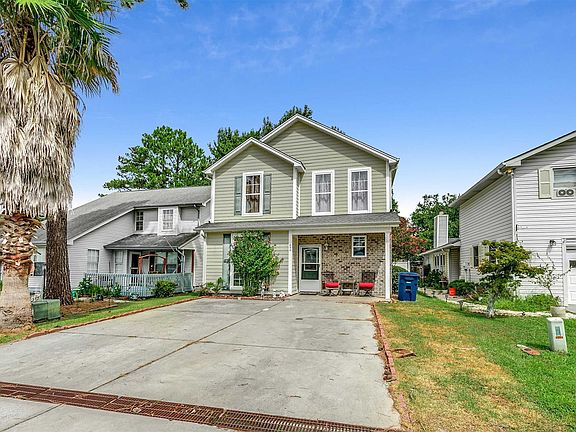 2nd image of 844 Brenda Pl