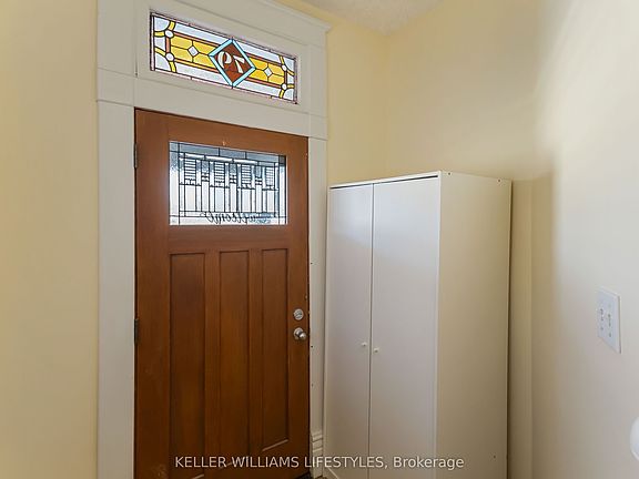 4th image of 79 Beaconsfield Ave #2
